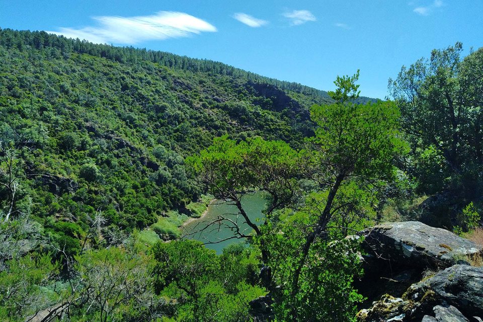 Autour du barrage