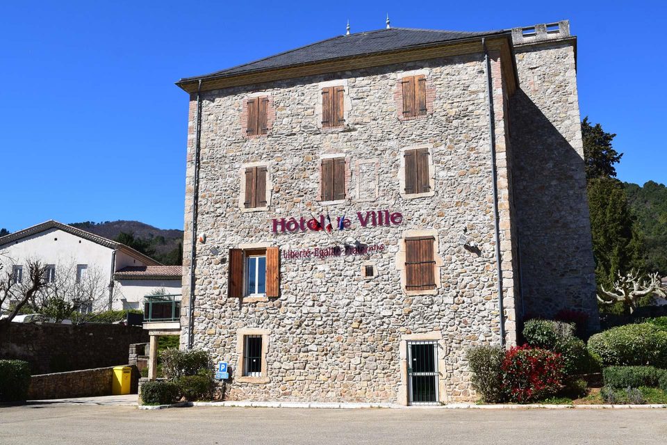 branoux-les-taillades-mairie-lb4bnih5g2k3