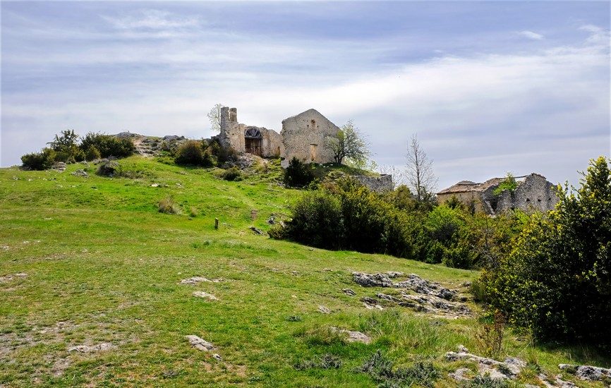 Eglise de Châteauneuf les Moustiers