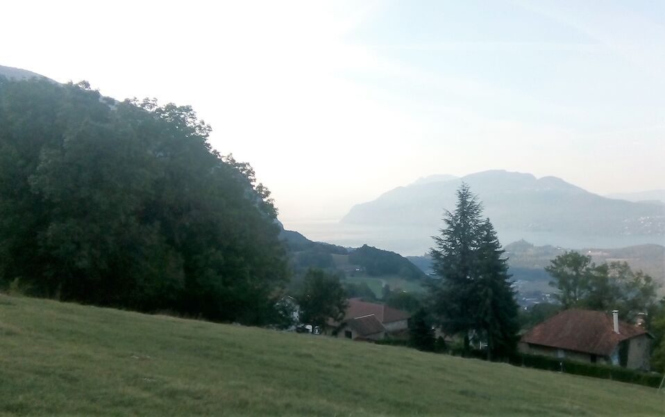 Vue sur le lac du Bourget pendant l'ascension