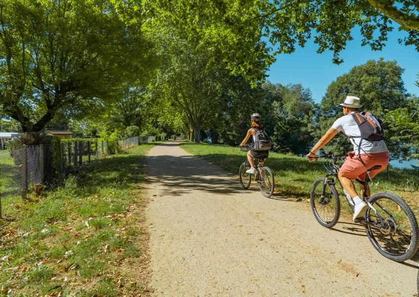 La Voie Bleue® Moselle Saône à vélo - Etape Thoissey - Trévoux_Thoissey