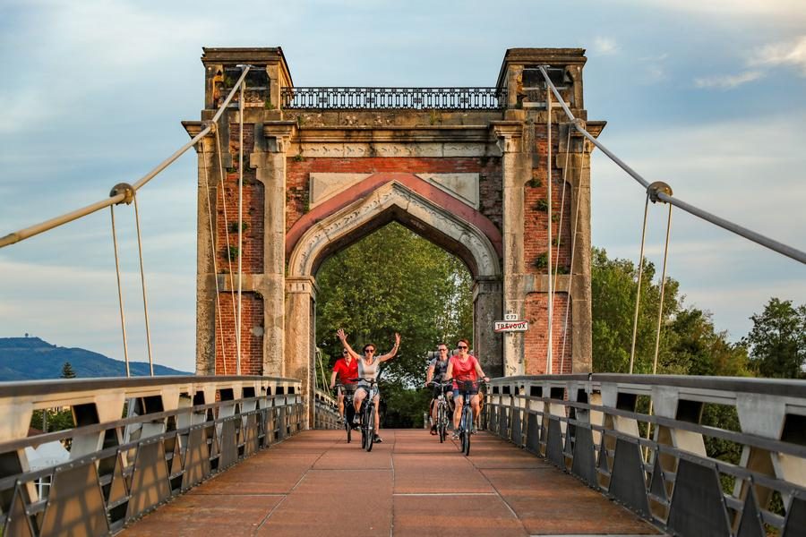 Itinérance L'Ain à Vélo - Le Val de Saône, pays d'art, d'histoire et de légendes (2 jours)