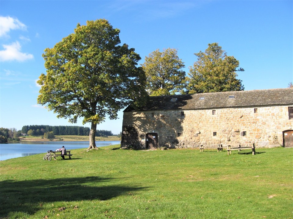 Lac et ferme