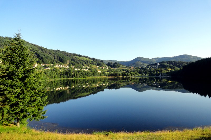 Lac de Saint-Martial et suc de Lestrat