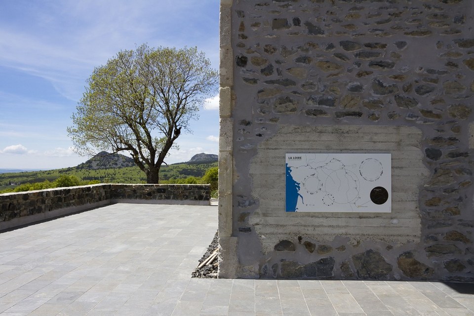 Plaque au Mont Gerbier-de-Jonc