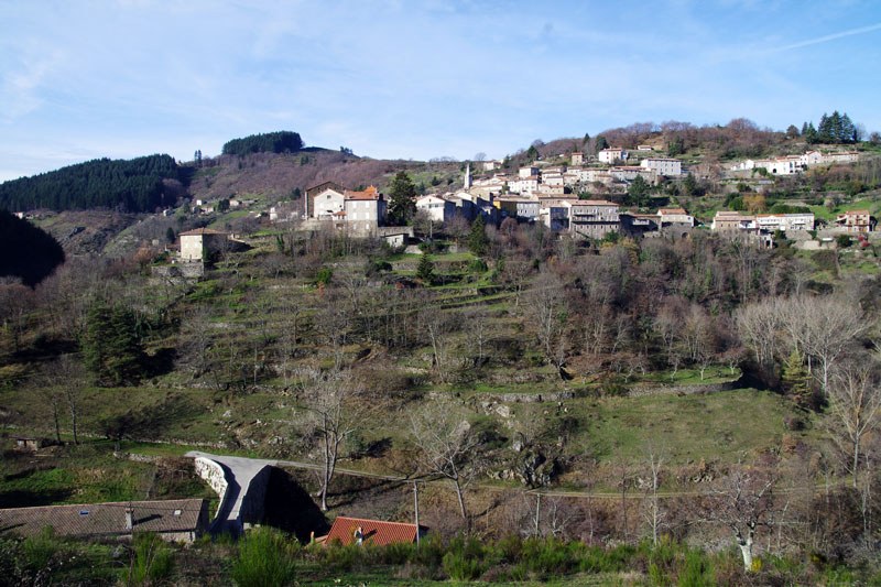 Vue sur Saint-Pierreville