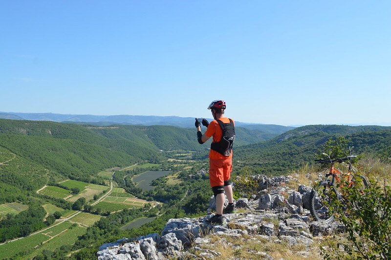 Vue sur la vallée de la Nègue