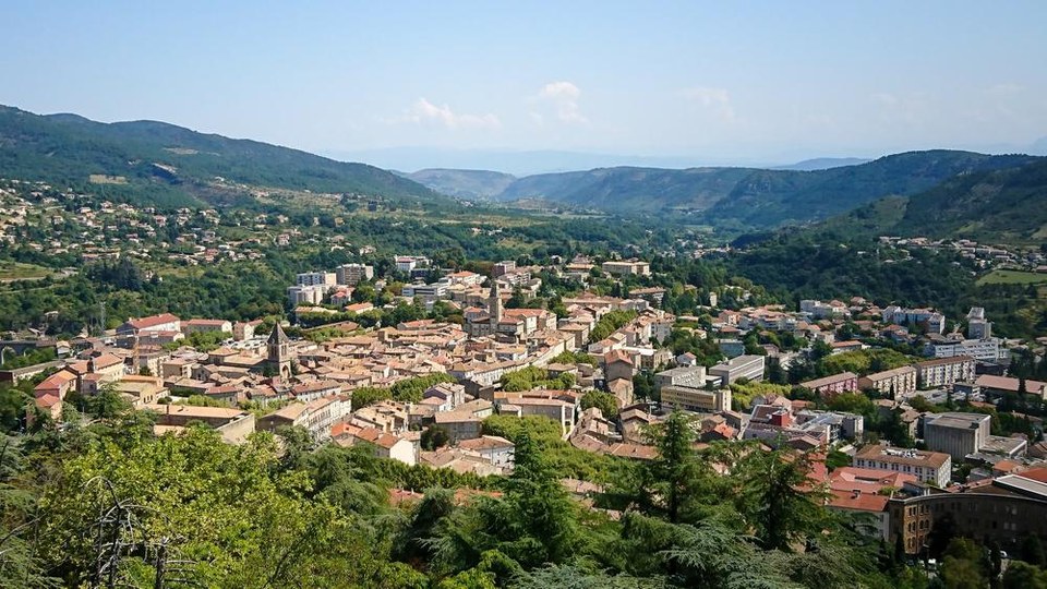 Au cœur de l'Ardèche à vélo en 2 jours à VAE