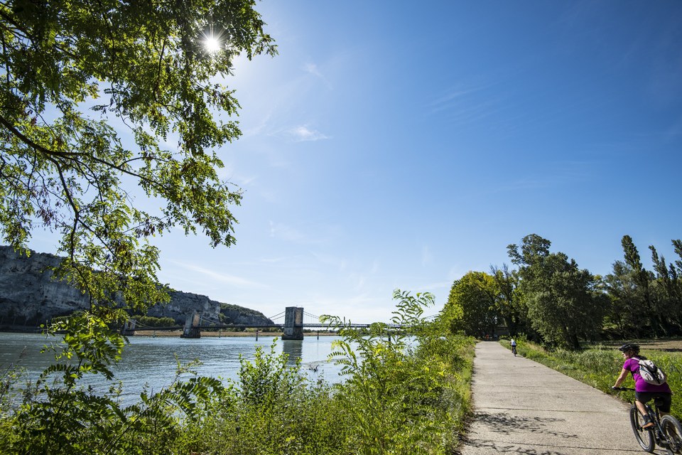 Le pont du Robinet à la sortie du défilé