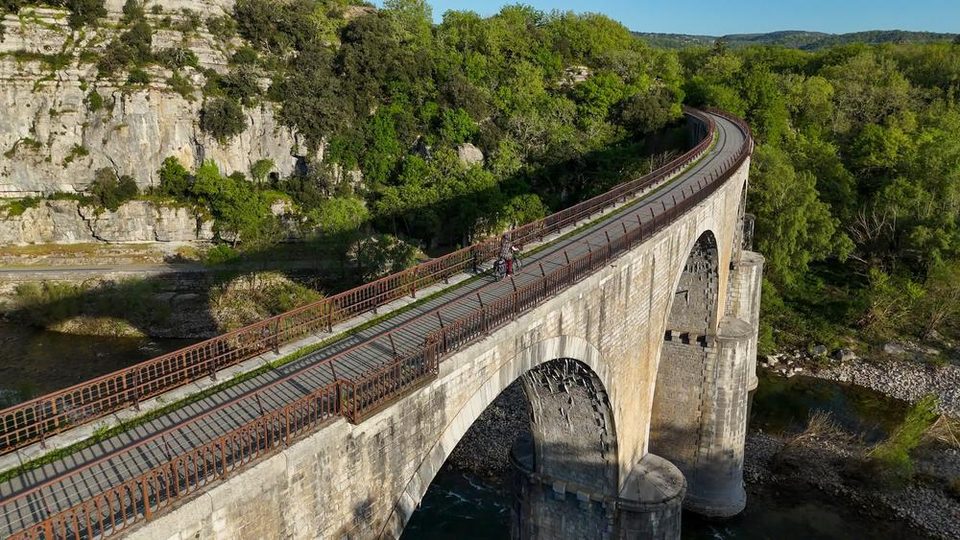 Via Ardèche au village de caractère de Vogüé