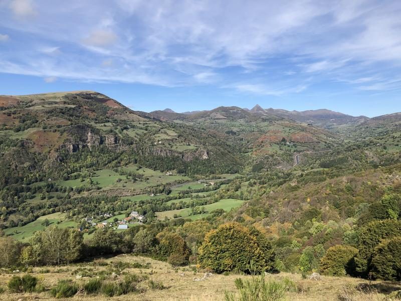 La vallée de la Cère et les monts du Cantal