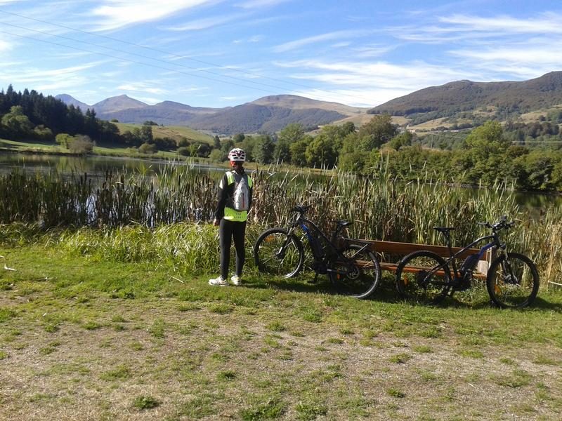 Tour des Monts du Cantal en vélo électrique VTTAE ou VTCAE – Étape 6 Le Claux - Trizac