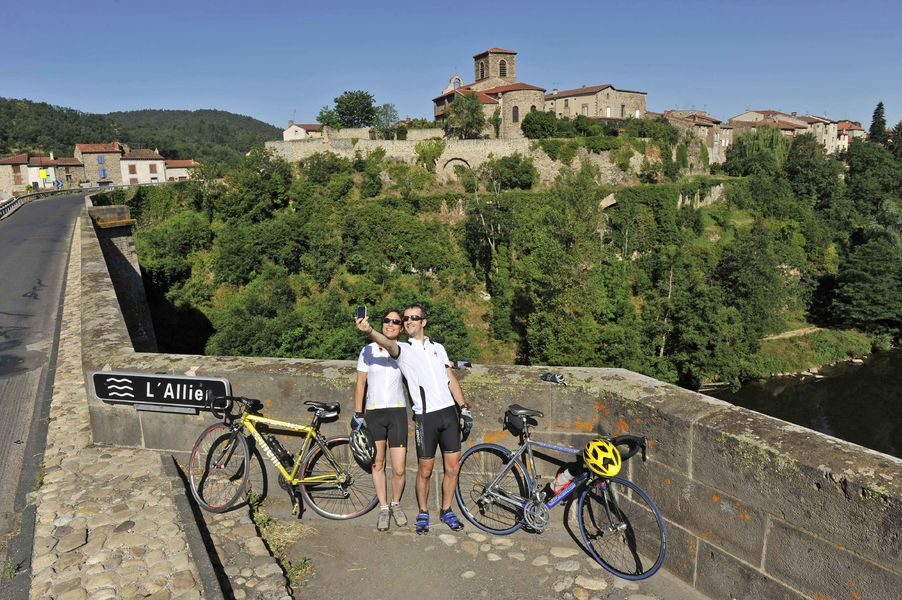 Vieille-Brioude et le pont sur l'Allier