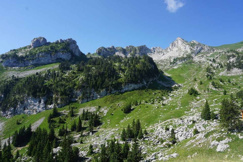 Le sentier des chèvres et la descente du pas de l'Ours