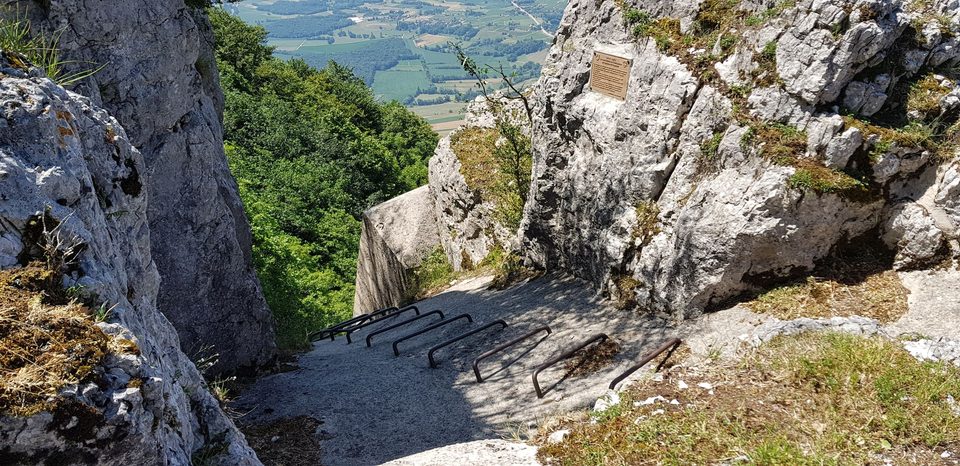 Echelle : roche de Tomary