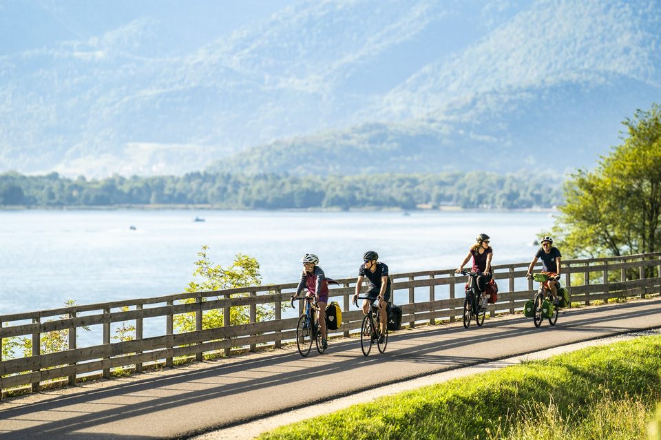 Tour des Bauges à vélo - Demi-étape Doussard / Annecy