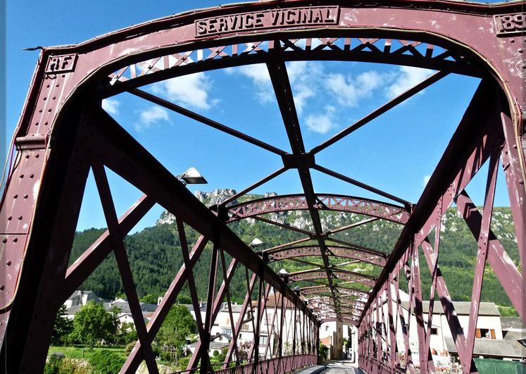 Entrée à Florac par le pont en fer