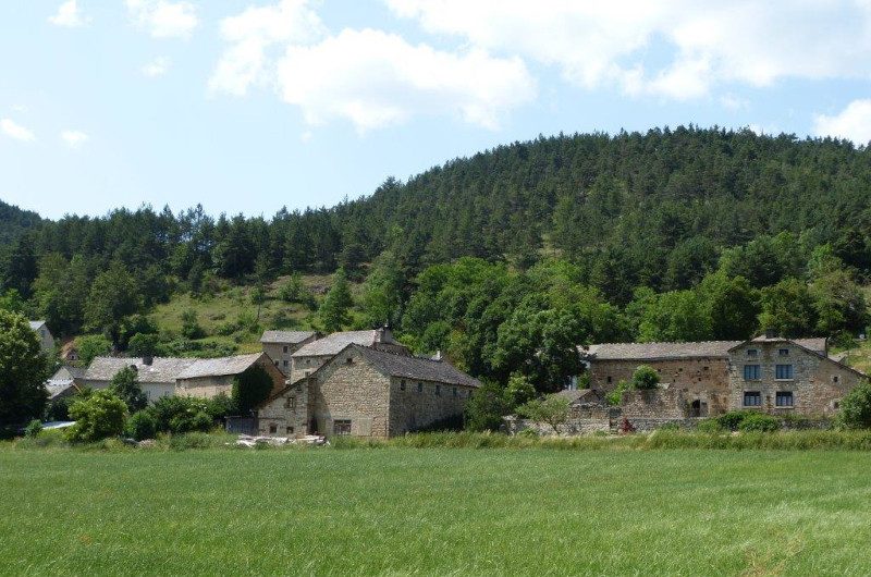 Village des Salelles les trois fermes historiques