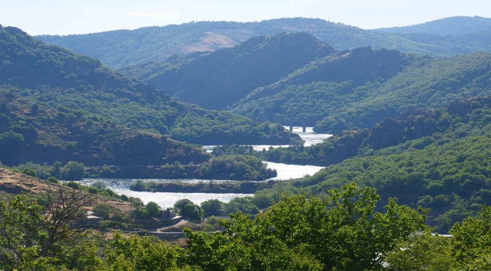 Vue sur le lac de Villefort