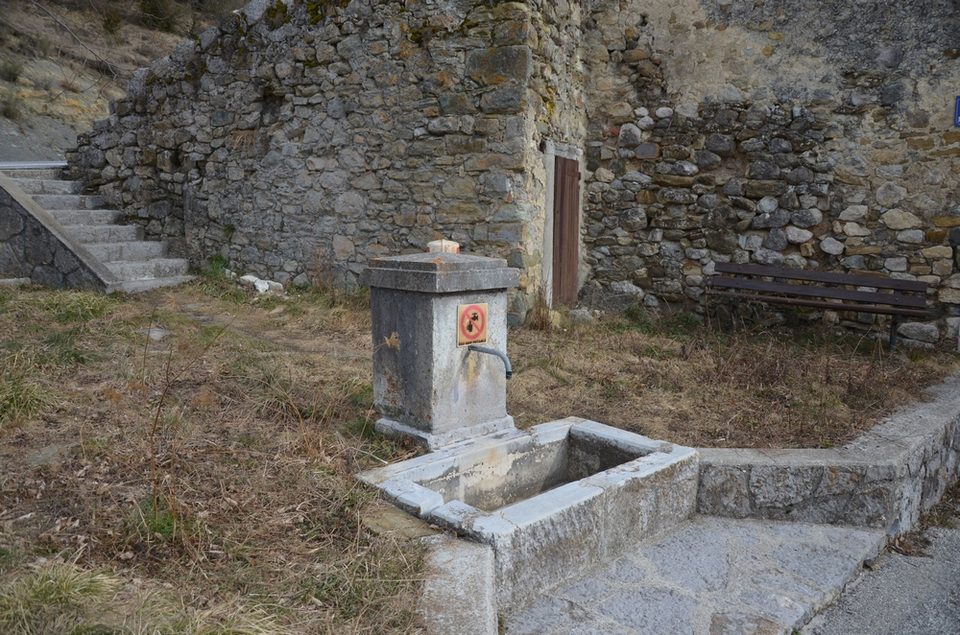 Le hameau et la chapelle
