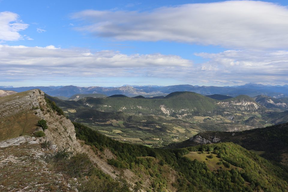 MONTAUBAN-SUR-L'OUVEZE - Chamouse depuis le Col de Perty