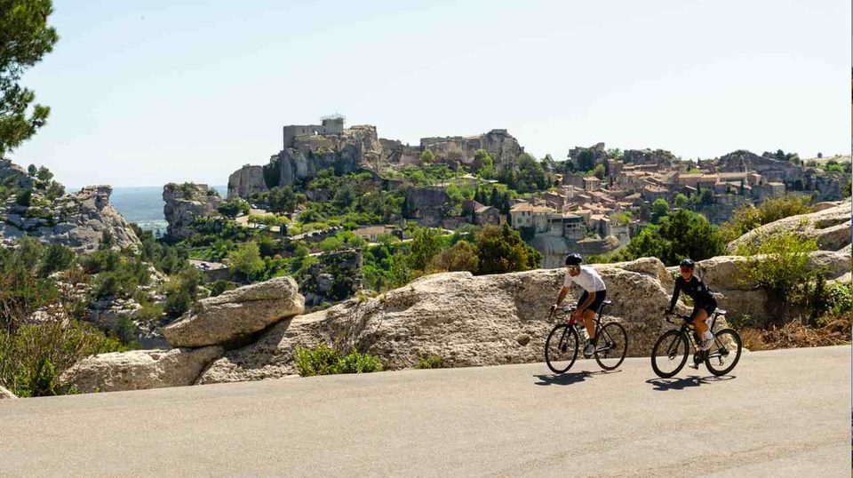 MAUSSANE-LES-ALPILLES - Tour des Baux-de-Provence à vélo