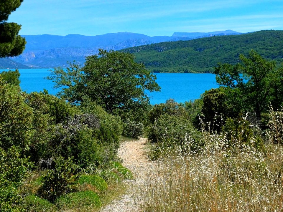 Descente sur le lac