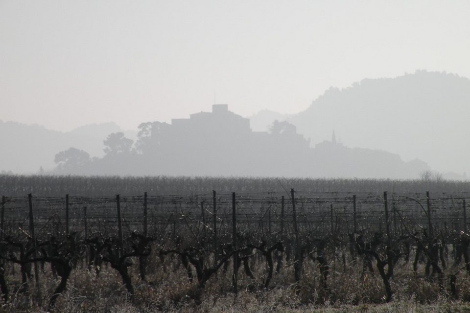 Ansouis sous la brume