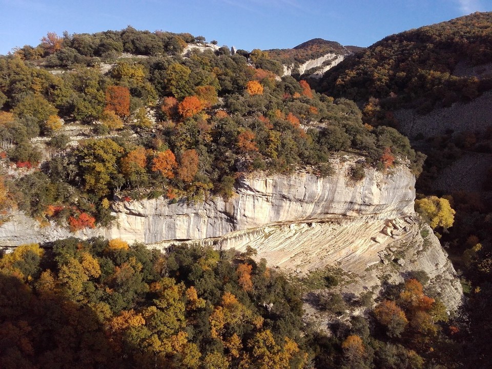 BUOUX - Vallon de l'Aiguebrun