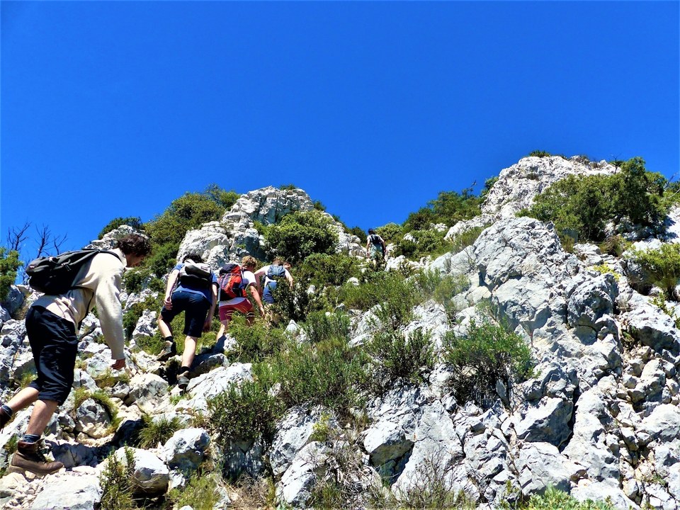 Passage de la crête des Alpilles