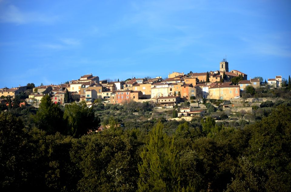 SAINT-JULIEN-LE-MONTAGNIER - Le village perché de Jean Giono