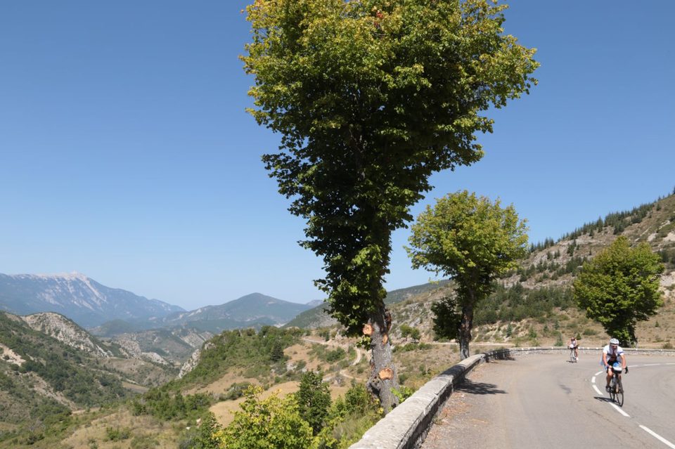 MONTBRUN-LES-BAINS - Circuit des châteaux à vélo