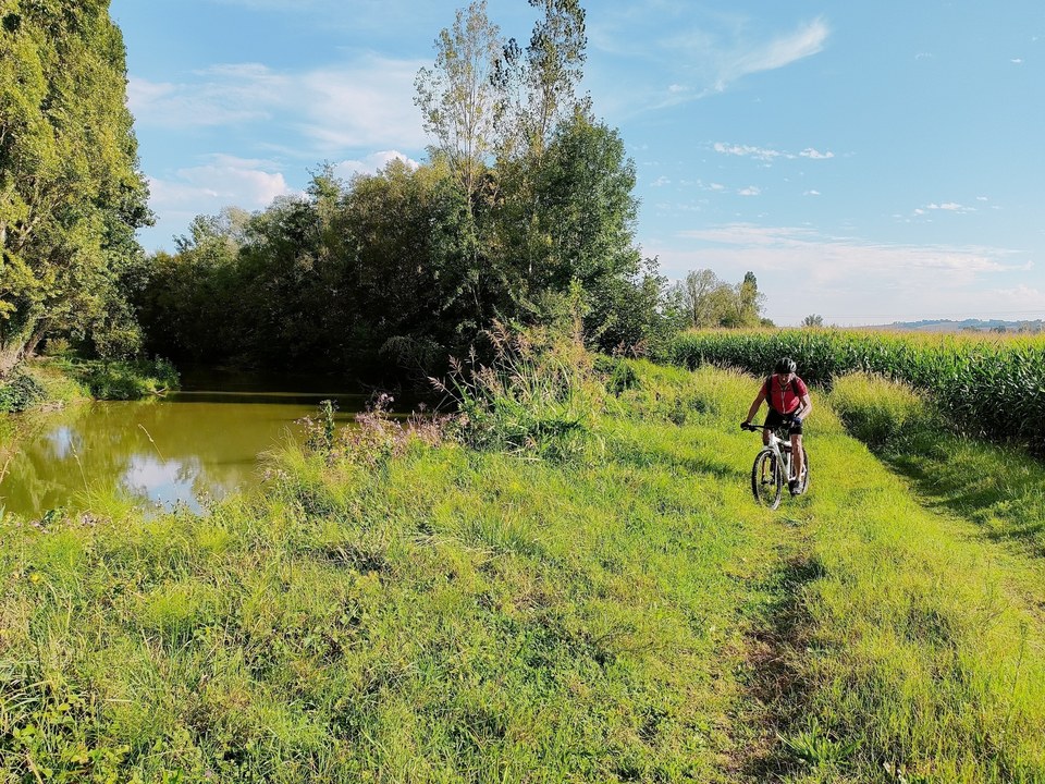 N°8 Noir: Boucle des collines
