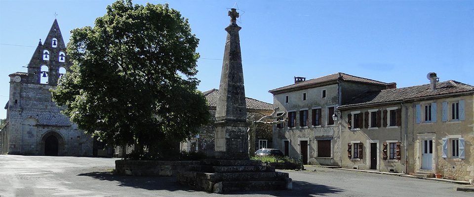 Alan-Eglise et pyramide