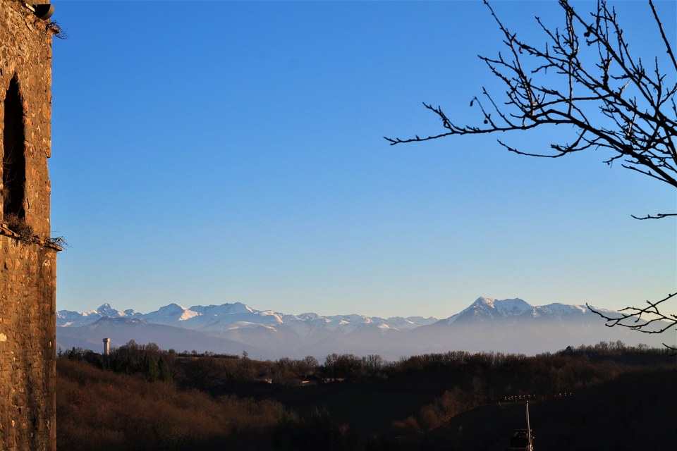 Aurignac-Village-vue_nord5-OTI_DestinationCommingesPyrénées