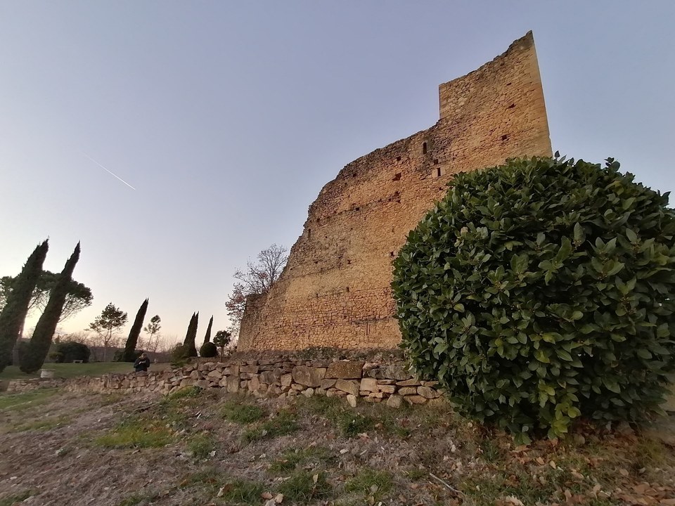 Ruines du château fort de Saint-Marcet (privé)