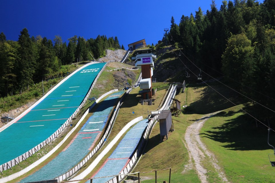 Tremplins de saut à ski de Chaux-Neuve