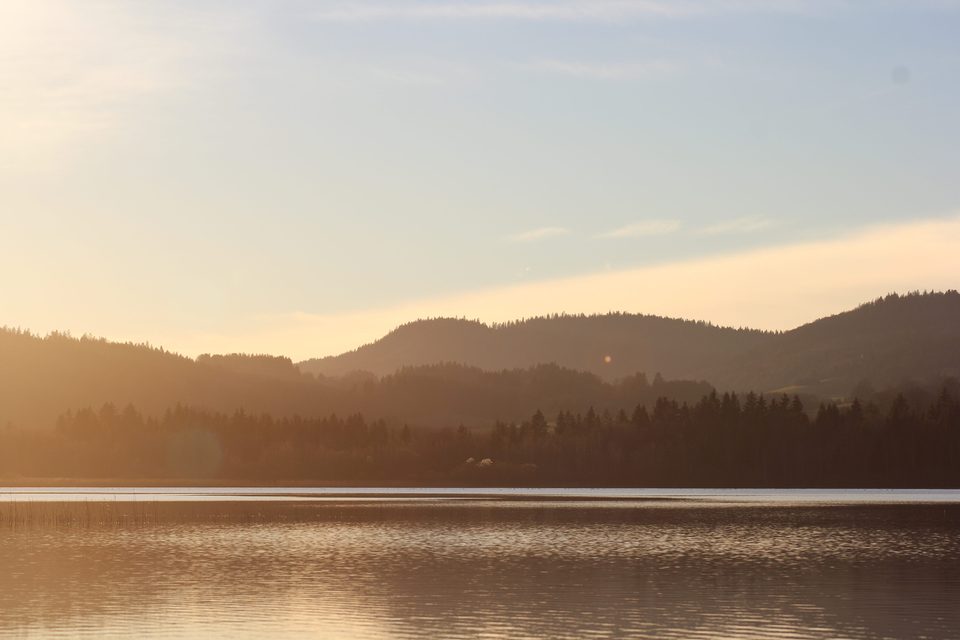 Coucher de soleil sur le Lac de Remoray