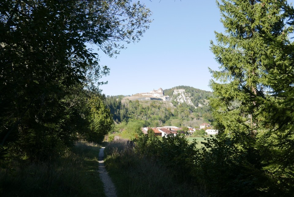 Vue sur le Fort de Joux