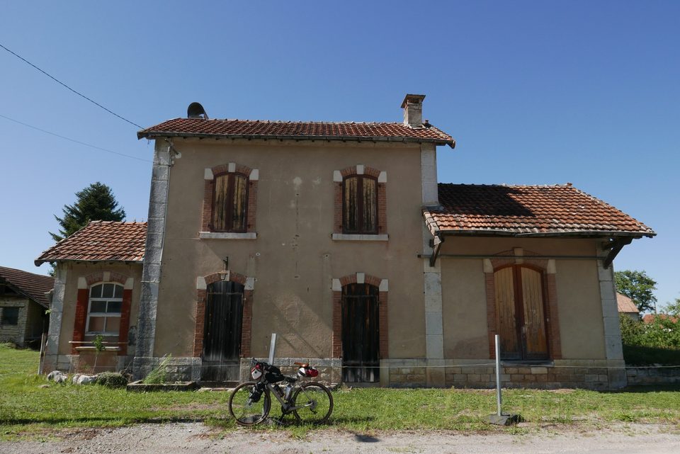 Gare de Montrond-le-Château