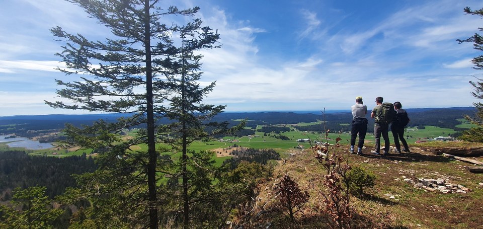 Vue sur le Lac des Mortes depuis la Roche Champion
