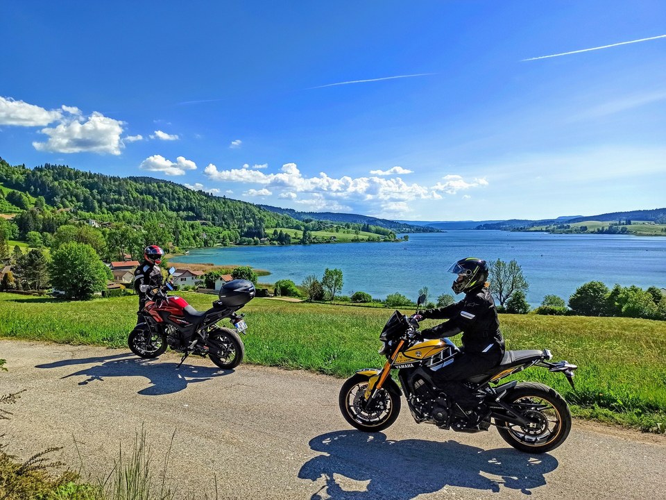 Moto Le Haut Doubs, les sources, les belvédères, les lacs - Malbuisson