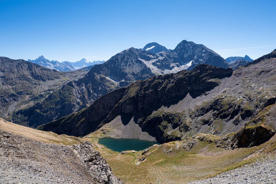 Le lac de Plan Vianney et la brèche du Périer