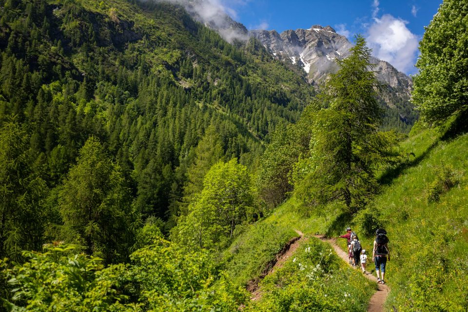 Montée au refuge du Tourond