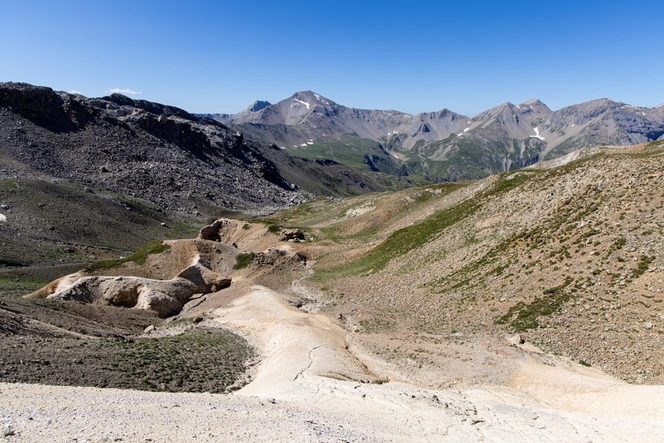 Le col des Terres Blanches depuis Dormillouse