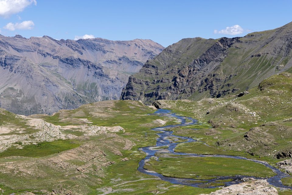 Montée au col des Terres Blanches depuis Dormillouse