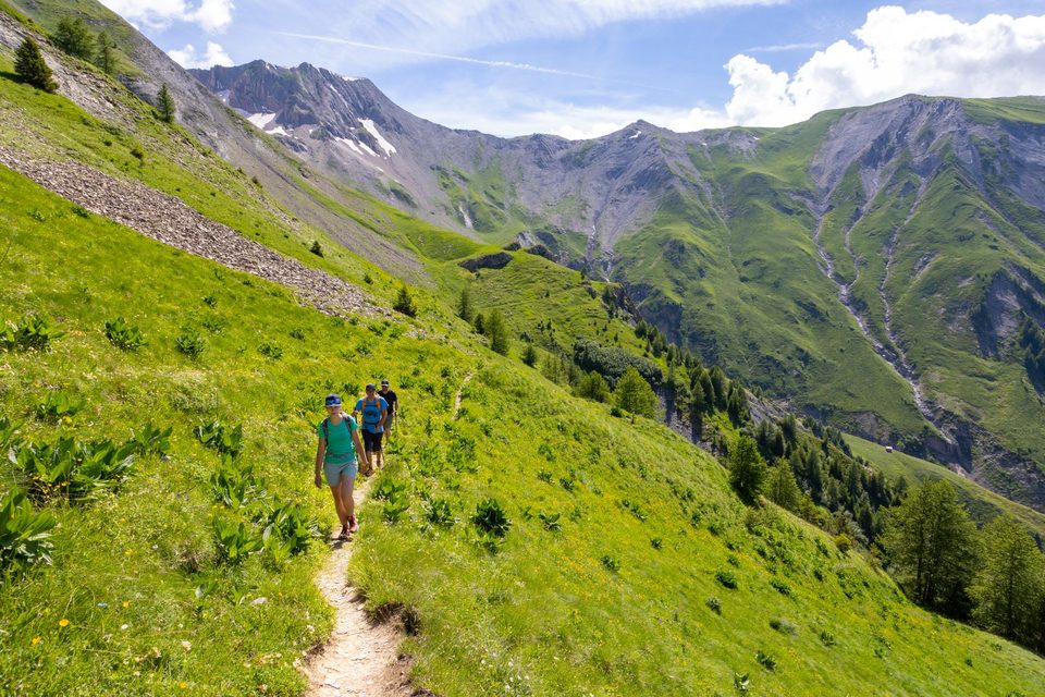 En direction des crêtes de la croix du Carrelet