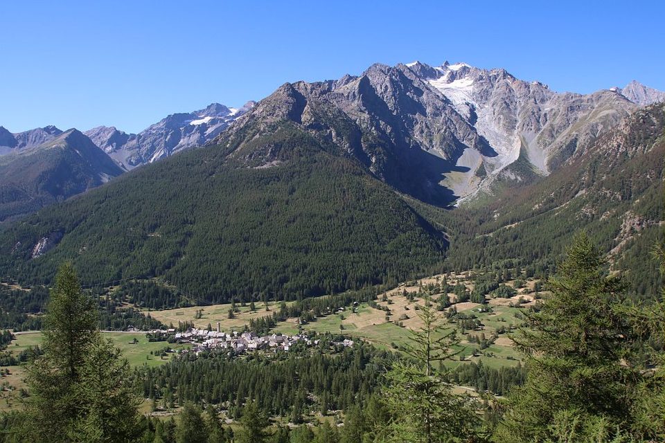 Le village du Casset