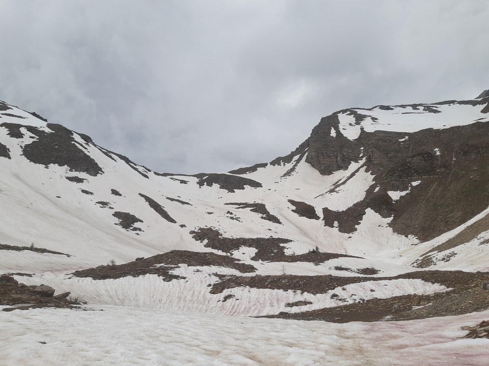 Le Vallon de Muretier encore enneigé en juin