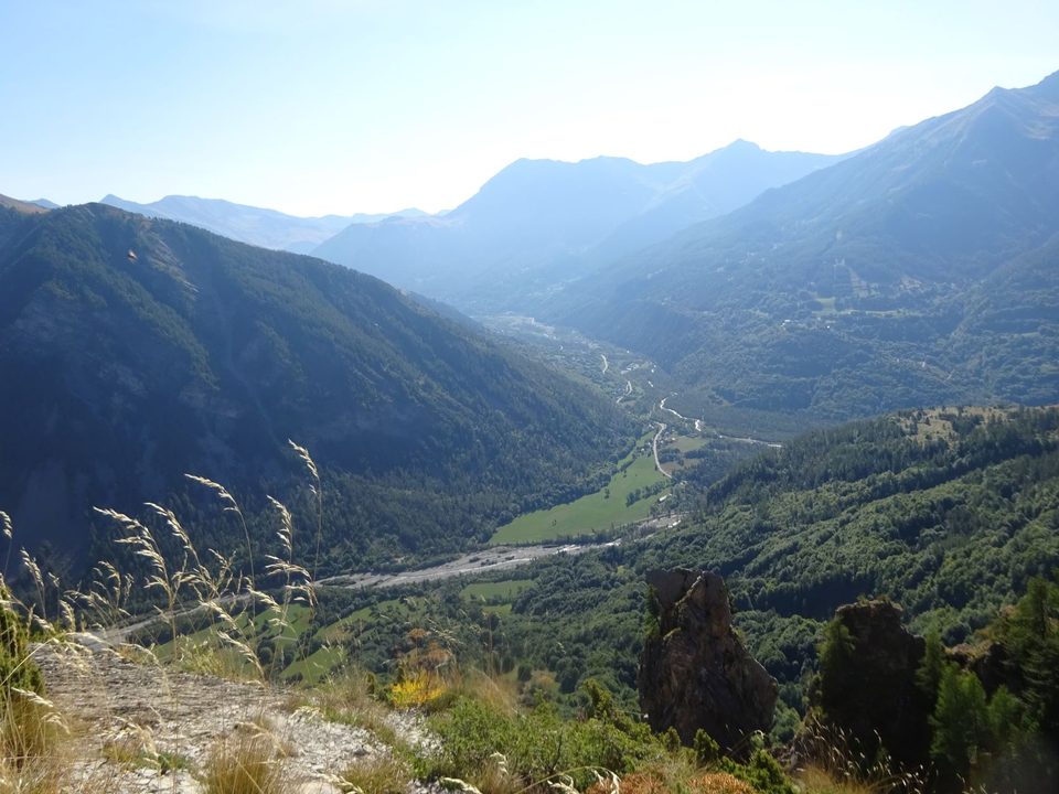 Photo des aiguilles du Pertuis et des deux Drac